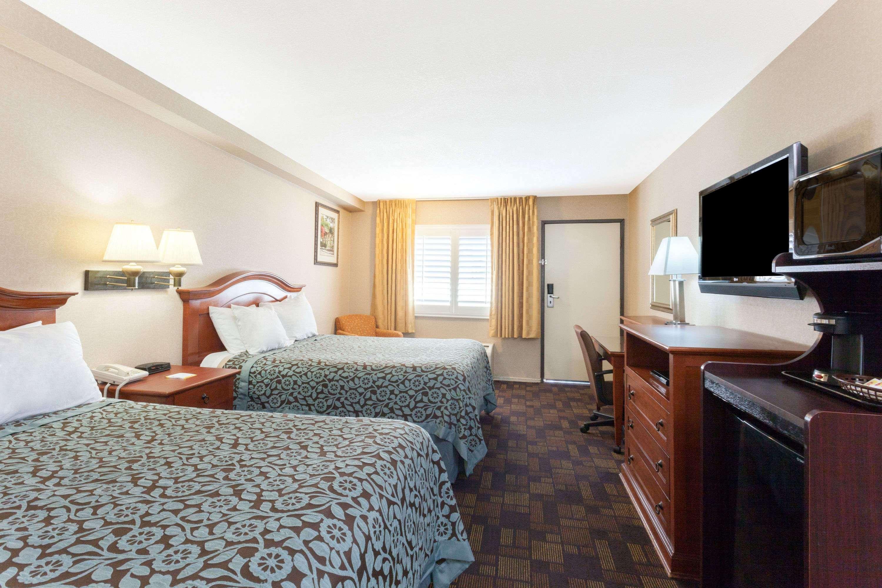 Days Inn By Wyndham Alhambra Ca Kültér fotó