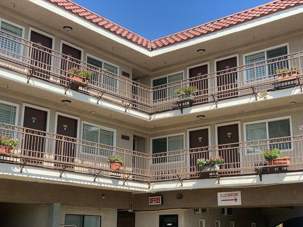 Days Inn By Wyndham Alhambra Ca Kültér fotó